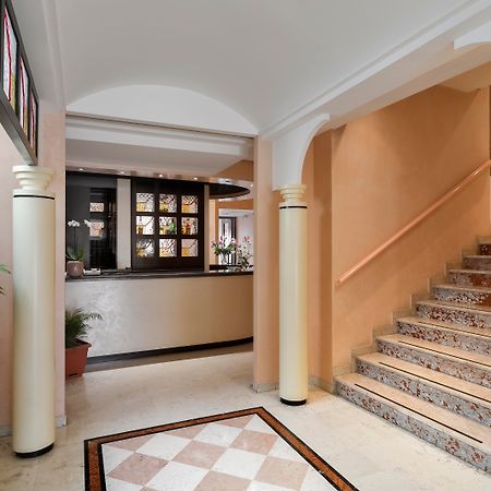 Hotel Garibaldi Mestre Esterno foto