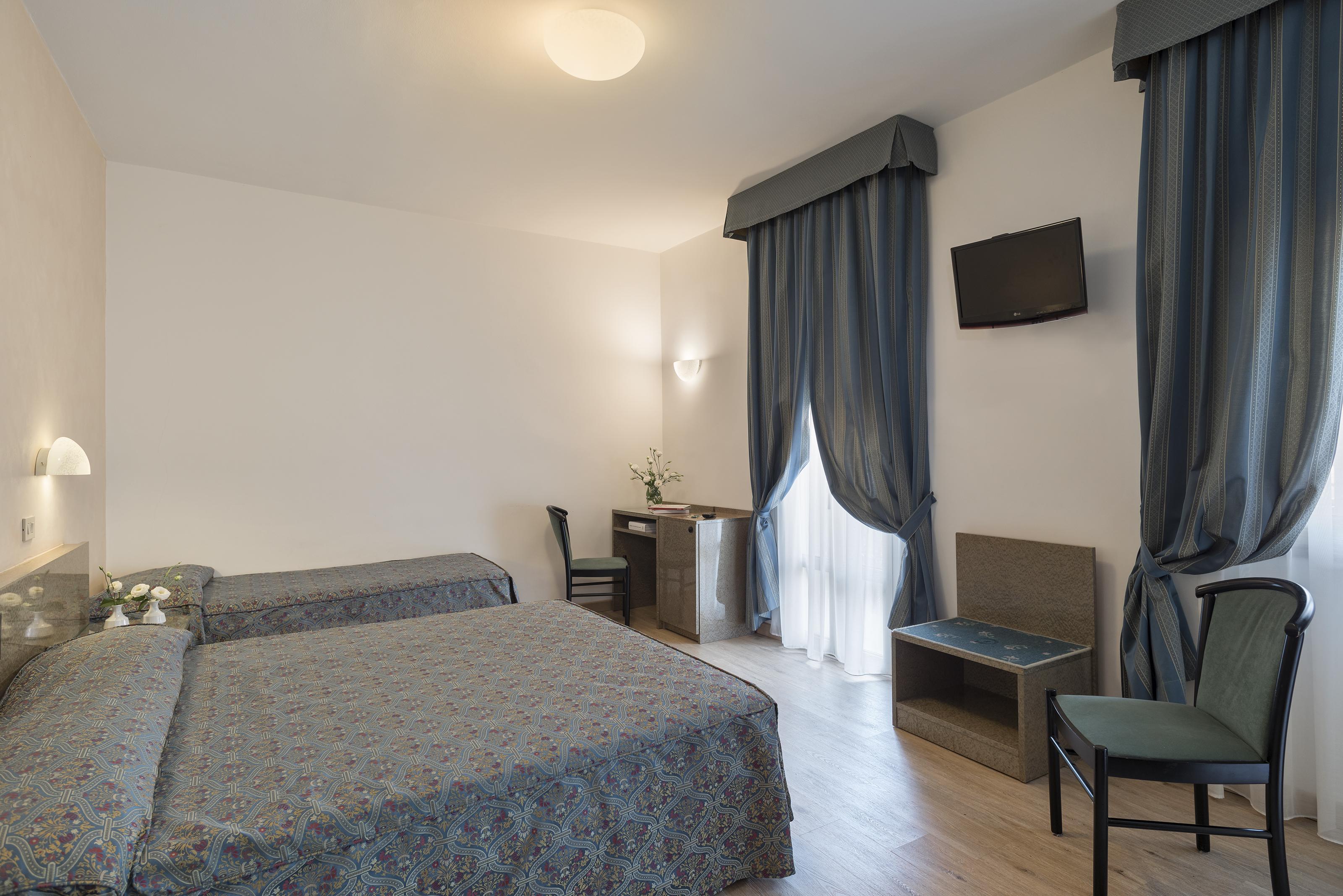 Hotel Garibaldi Mestre Esterno foto