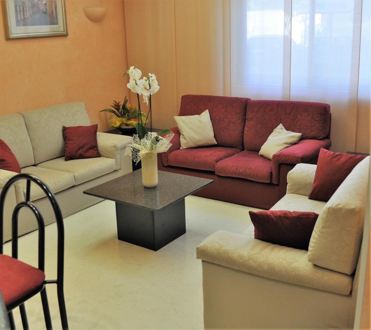 Hotel Garibaldi Mestre Esterno foto